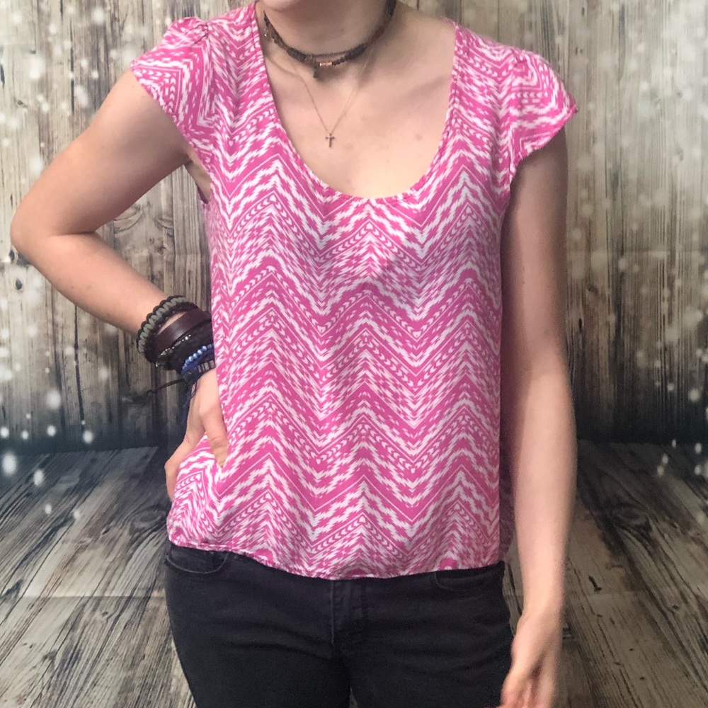 Pink top - Picture 1 of 3
